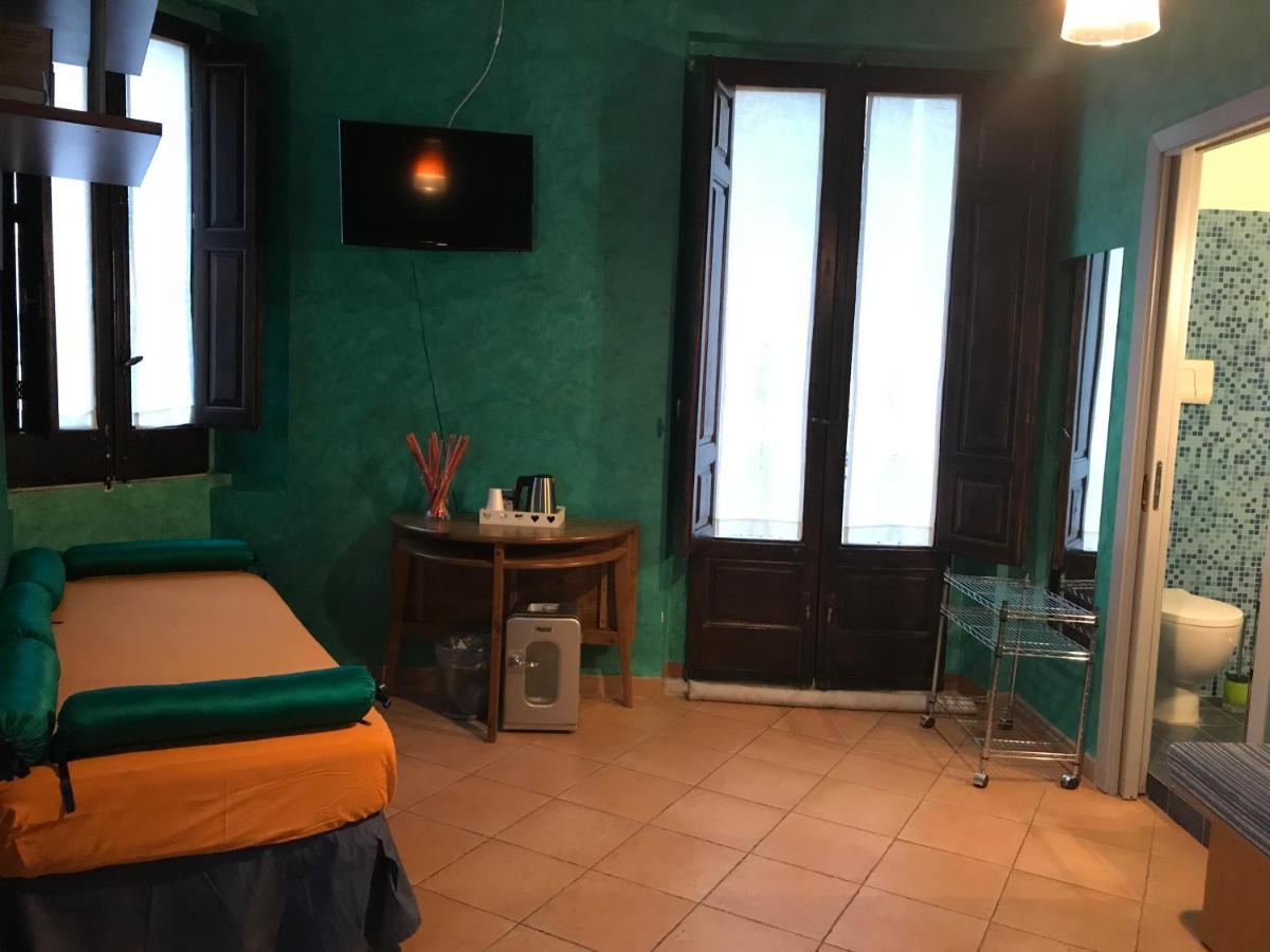 B&B L'Angolo Sulla Piazza Mirabella Imbaccari Exteriér fotografie